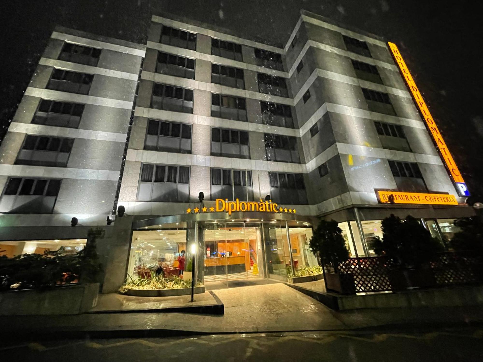 泽尼特外交酒店 安道尔城 外观 照片