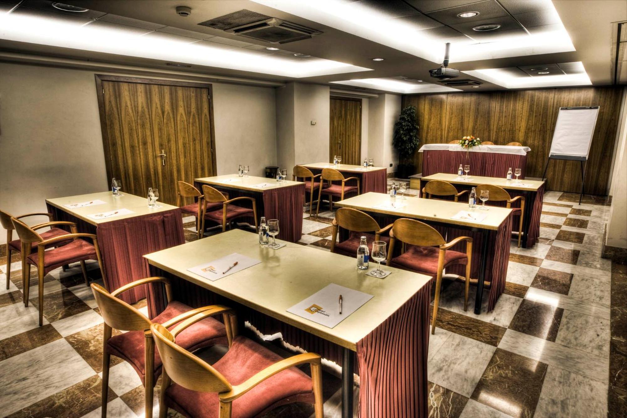 泽尼特外交酒店 安道尔城 外观 照片